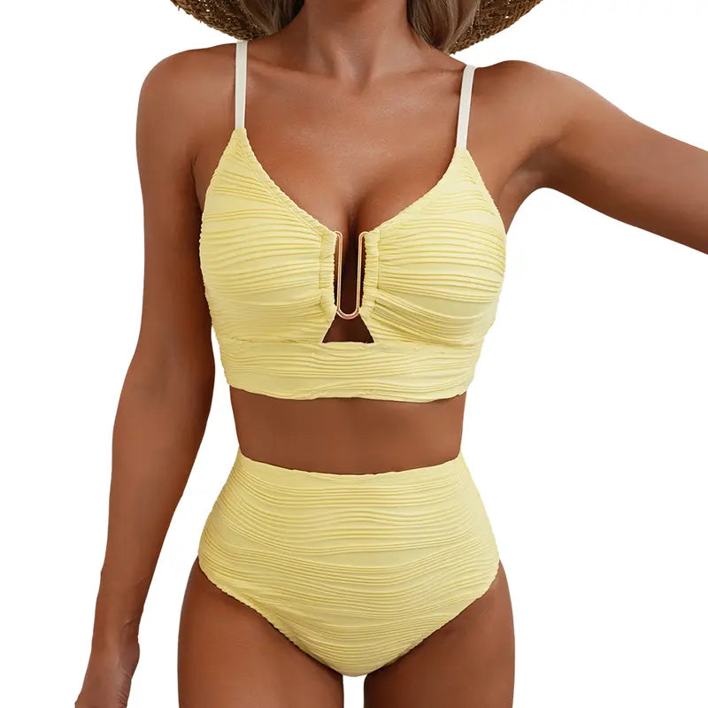 LIVIA | The bikini that finally lets you go