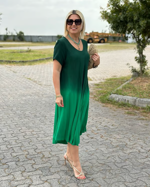 Miora – Loose-fitting dress with soft color transitions