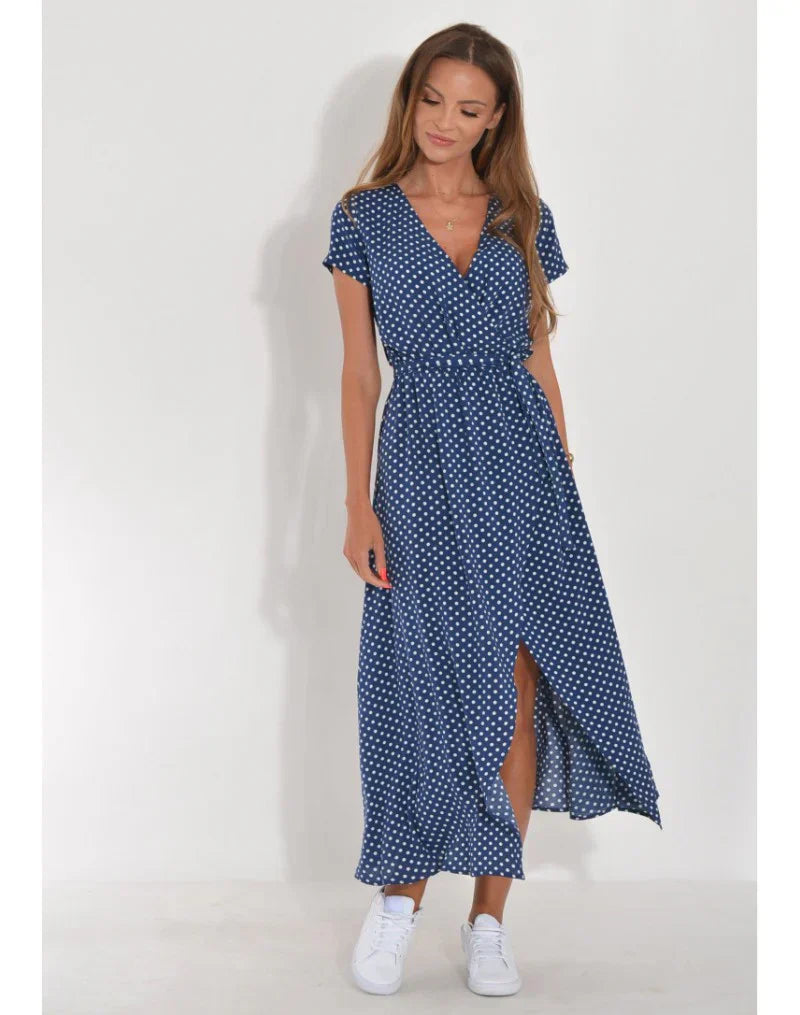 Julia - Elegant Dress with a V-Neck and a Shaping Cut