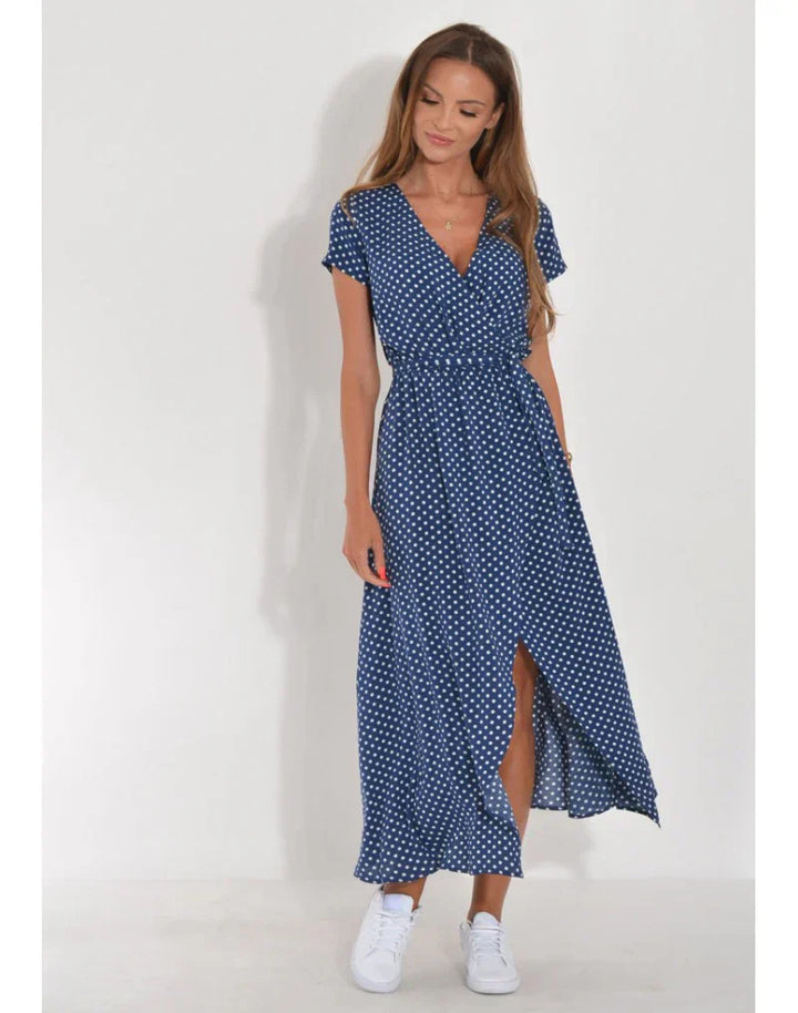 Julia - Elegant Dress with a V-Neck and a Shaping Cut
