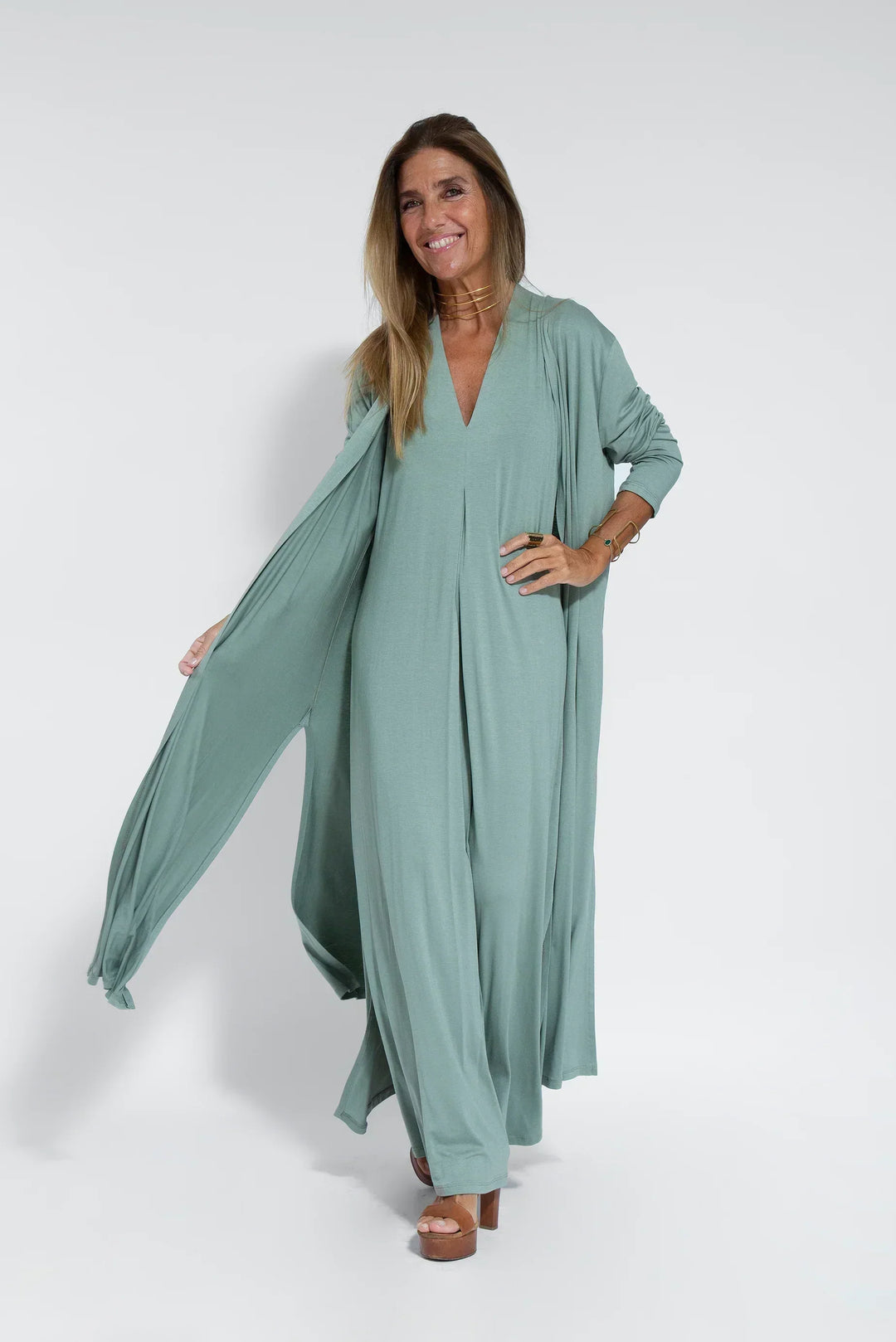 Mondevo | Fitted dress with vest